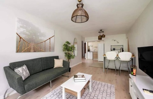 Osmanbey Apartment | This apartment is a 2 bedroom(s), 1 bathrooms, located in Şişli, İstanbul.