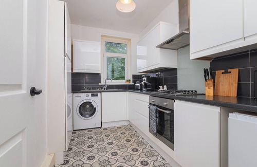 Motherwell Apartment | This apartment is a 2 bedroom(s), 1 bathrooms, located in Motherwell, .