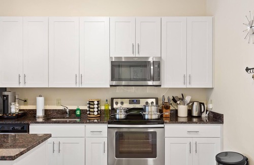 Jefferson Manor Apartment | This apartment is a 1 bedroom(s), 1 bathrooms, located in Alexandria, VA.
