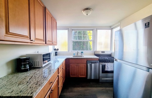 Elkins Park Apartment | This apartment is a 2 bedroom(s), 1 bathrooms, located in Elkins Park, PA.