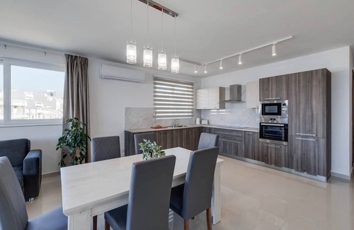 Għadira Apartment | This apartment is a 3 bedroom(s), 3 bathrooms, located in Il-Mellieħa, null.