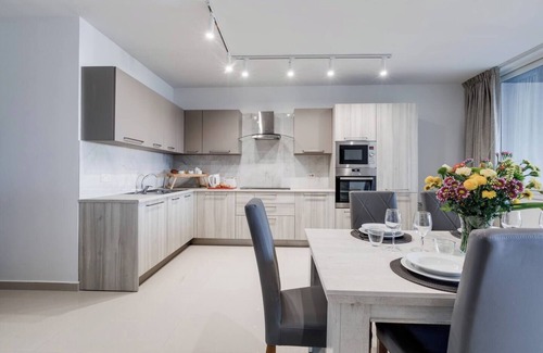 Għadira Apartment | This apartment is a 3 bedroom(s), 4 bathrooms, located in Il-Mellieħa, null.