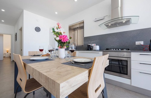 Mellieħa Heights Apartment | This apartment is a 2 bedroom(s), 2 bathrooms, located in Il-Mellieħa, null.