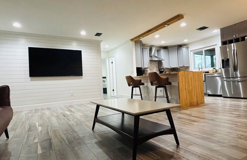 Royal Palm Beach House | This Charming 3-bedroom house in Royal Palm Beach offers comfort and style!