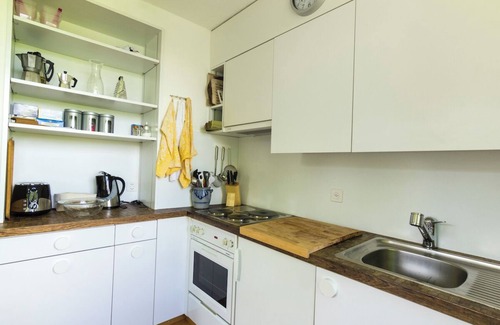 Flims Apartment | This cozy apartment (approx. 95m2) is located in house Collina built in 1927.