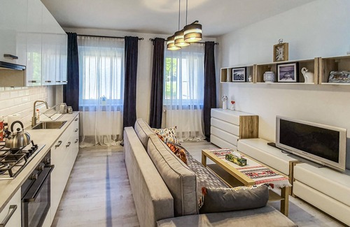 Pruszcz Gdanski Apartment | This holiday home is located by a pond in the picturesque town of Pruszcz Gdaski.