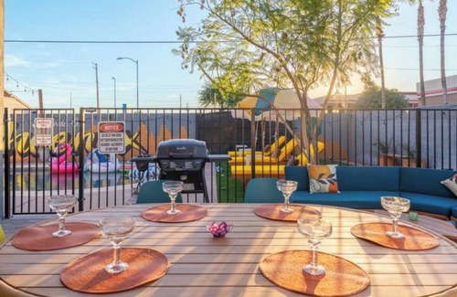 North Mountain House | This house is a 5 bedroom(s), 3 bathrooms, located in Phoenix, AZ.