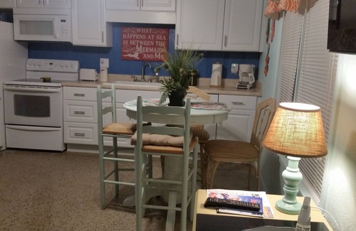 Kiska Beach Cottage | This Is A Beautiful duplex, Owned By Two Southern Chicks on the West End.