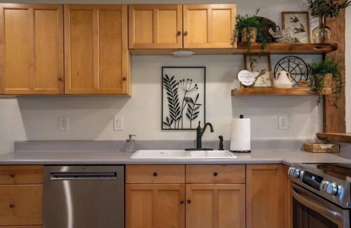 Libby House | This is Montana! Panoramic Mountain Views on the banks of the Kootenai River.