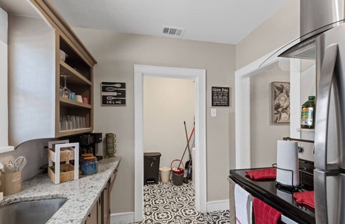 North Hi Mount House | This is Your Home Away From Home! Very Comfy 2BD!