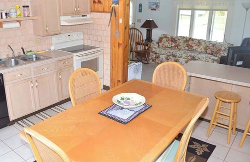 Narragansett House | This property offers 2 bedroom and one bath