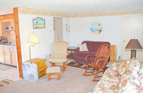 Narragansett House | This property offers 2 bedroom and one bath