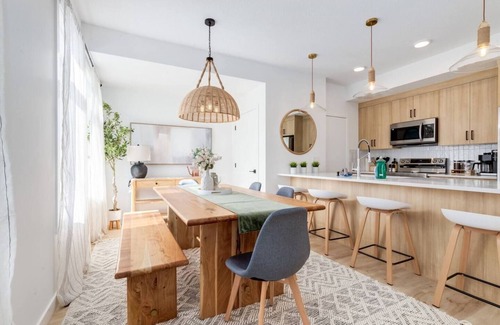 Southeast Calgary House | This townhouse is a 3 bedroom(s), 2.5 bathrooms, located in Calgary, AB.