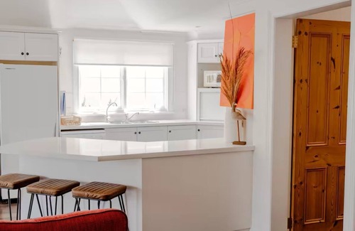 Victoria House | Thistle Beach Cottage-Port Fairy