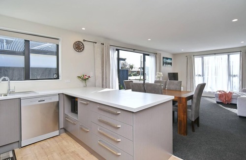 Spreydon House | Thomas Townhouse - Modern townhouse located in Addington