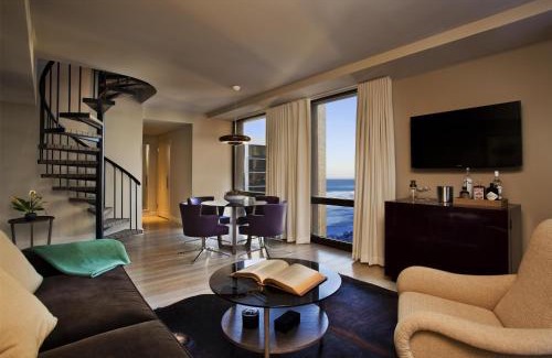 Near North Side Hotel | Thompson Chicago, by Hyatt