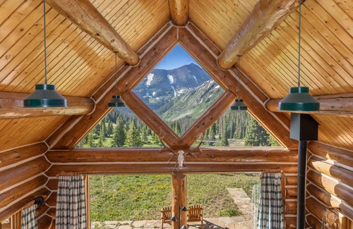 Lake City Cabin | Thoreau's Cabin: Back to the Basics, Beautifully.