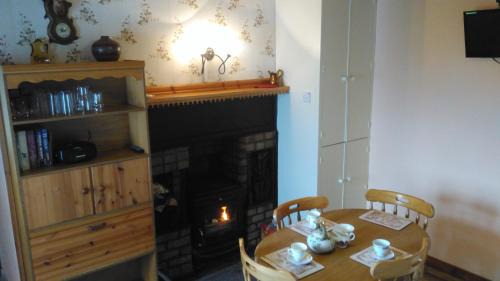 Tully House | Thorntons Cottage