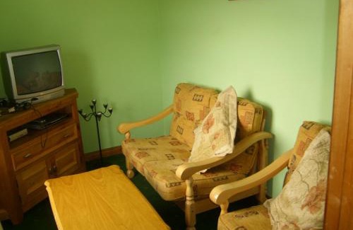Tully House | Thorntons Cottage