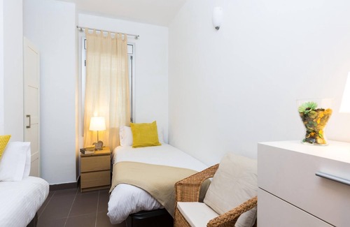 Cornella de Llobregat Apartment | Three bedroom apartment (201)
