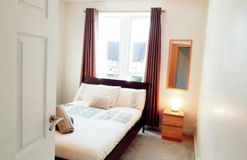 Glasgow Apartment | Three Bed Holiday Home in Glasgow