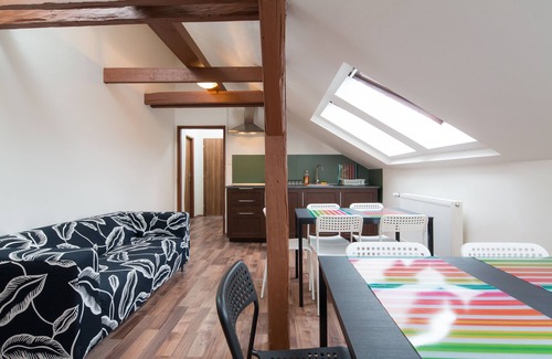 Vysehrad Apartment | Three Bed-Room Superior Apartment - Near City Center - Easy Housing Prague