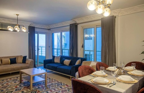 Bab Sharqi Apartment | Three-Bedroom Apartment - Corner Sea View
