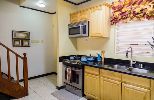 Eden Gardens Apartment | Three Bedroom Apartment @ New Kingston