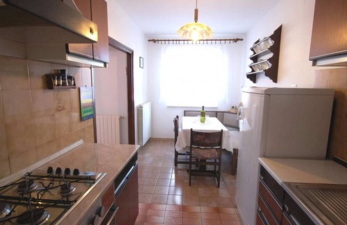 Njivice Apartment | Three bedroom apartment with terrace and sea view Njivice, Krk (A-21858-b)