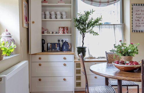 Painswick Cottage | Three-bedroom cottage in Painswick with incredible church and valley views.