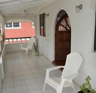 Georgetown House | Three Bedroom Holiday Accommodation