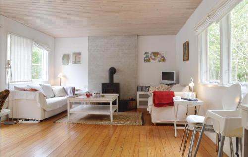 Udsholt Sand House | Three-Bedroom Holiday Home In Grasted