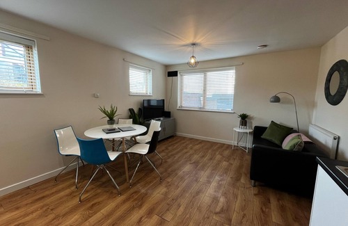 Telford House | Three Bedroom Townhouse with Parking