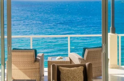 Bouvet Island House | Three-Bedroom Villa
