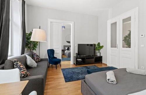 Meidling Apartment | Three Bedrooms - 80 m2 - 2 min to U4 Meidlinger Hauptstraße