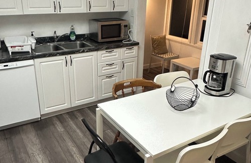 Saanich East House | Three bedrooms family home vacation rental