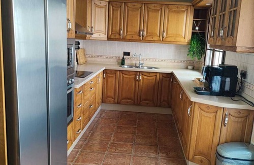 Arriate House | Three bedrooms five bathrooms patio with pool private parking