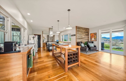 Porepunkah House | Three Pines on Grange