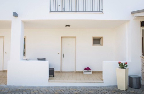 Torre Santa Sabina Apartment | Three-room 4 + 2 in "Donnosanto Residence"