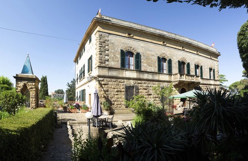 Guardistallo Apartment | Three rooms apartment With swimmingpool in Residence Villa Elena