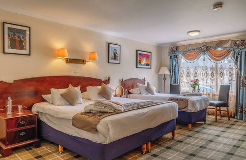 Oban Hotel | Three Rooms Ideal for Family Stay | Prime Location & Overlooking Oban Bay