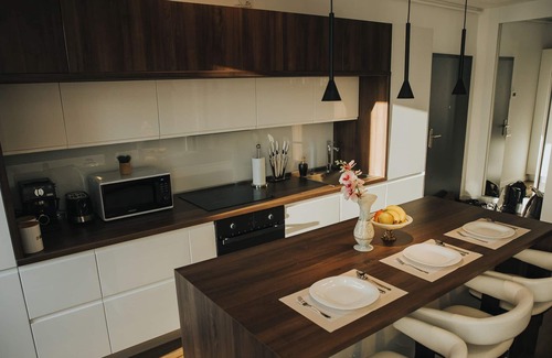 Cluj-Napoca Apartment | Three Rooms Luxury Apartment near Iulius Mall