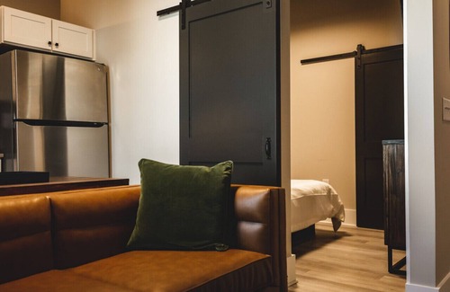 Jonesville Apartment | Three Trails 1 Bedroom Loft | Historic Downtown | Wine Country