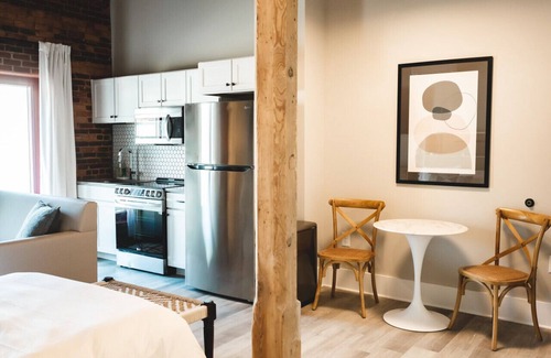 Jonesville Apartment | Three Trails Studio Loft Historic Downtown | Wine Country | Rooftop Deck