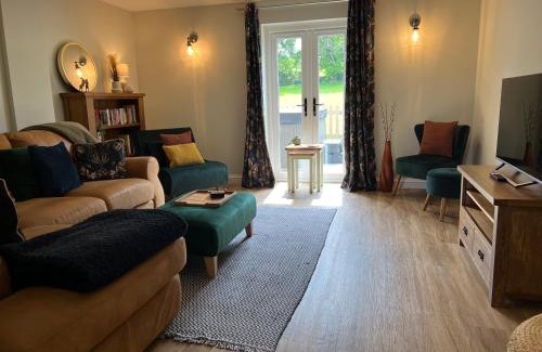 Thornicombe House | Threshing Barn