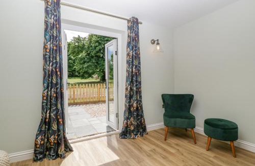 Thornicombe House | Threshing Barn