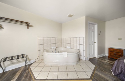 Sandusky Hotel | Thumb Heritage Inn