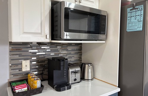 Thunder Bay House | Thunder Bay modern 5 BR, 3 WR/near airport/family-friendly!