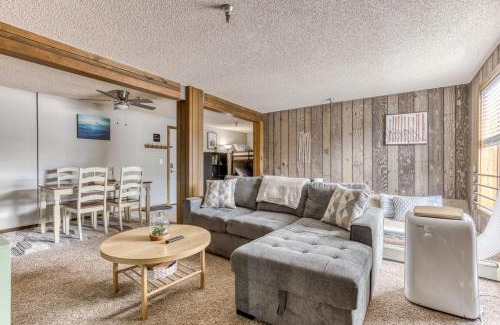 Government Camp House | Thunderhead Lodge Condo 204 - Modern Heated Pool & Games