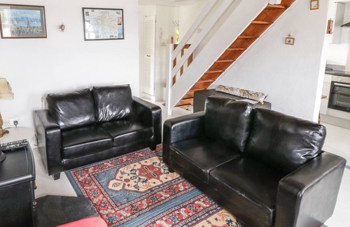Callancruck Cottage | TI SONNY, family friendly, with a garden in Carna, County Galway